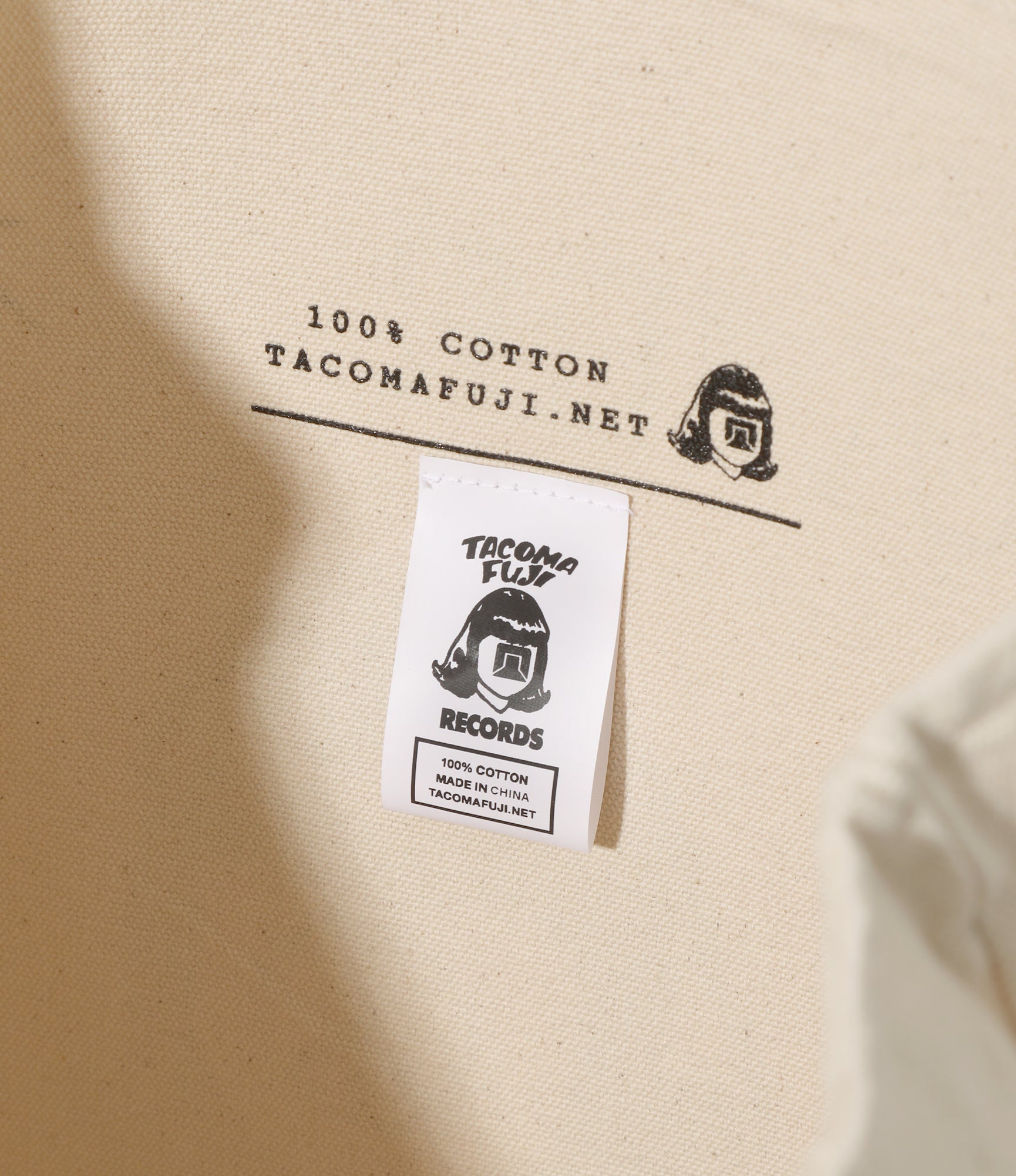 【即完売】 花、太陽、雨 × TACOMA FUJI RECORDS XLサイズ TACOMA x 花太陽雨 Tote Bag – 花、太陽、雨 ONLINE STORE
